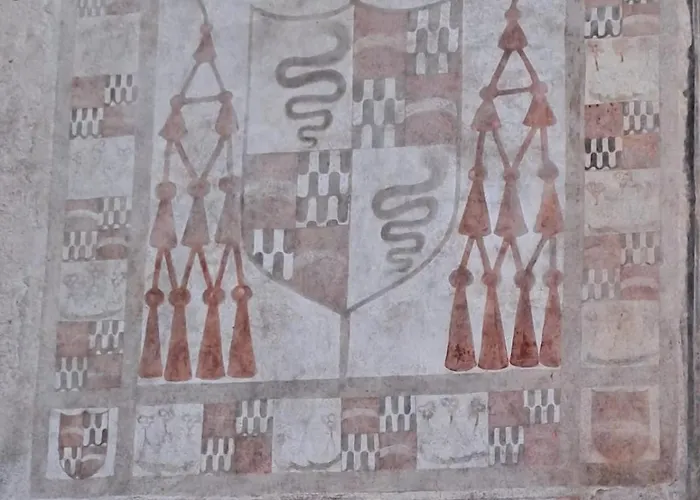 Palazzo Del Vescovo *